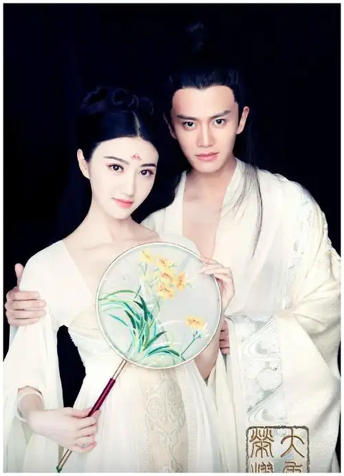 《大唐荣耀》任嘉伦景甜的这组海报又般配又唯美,广平王满眼深情