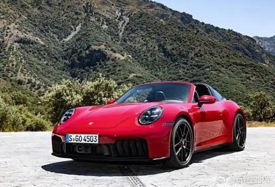 carrera gts cabriolet    这些新车型的海外起售价分别为保时捷911
