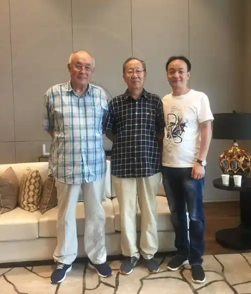 老艺术家许还山近照曝光,经历坎坷,笑对人生,81岁依然气度不凡