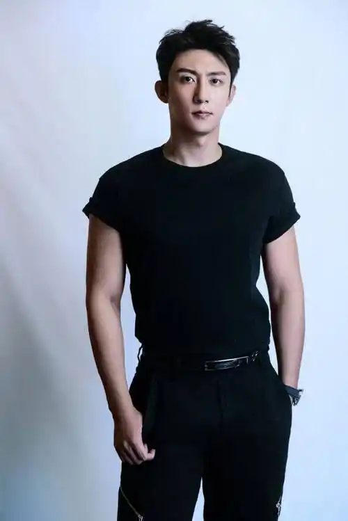 中国身高最高的10位男明星排行榜,雷佳音强势上榜!