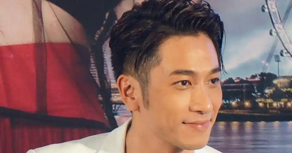 44岁吴卓羲被妈妈催婚,罕谈被指向古天乐借钱不还_音乐_挑战_态度