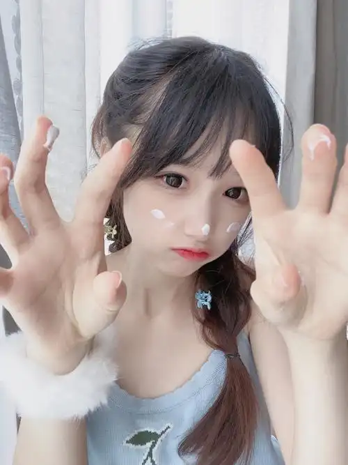 半藏森林风绿茶拍照精髓之脸上抹奶油