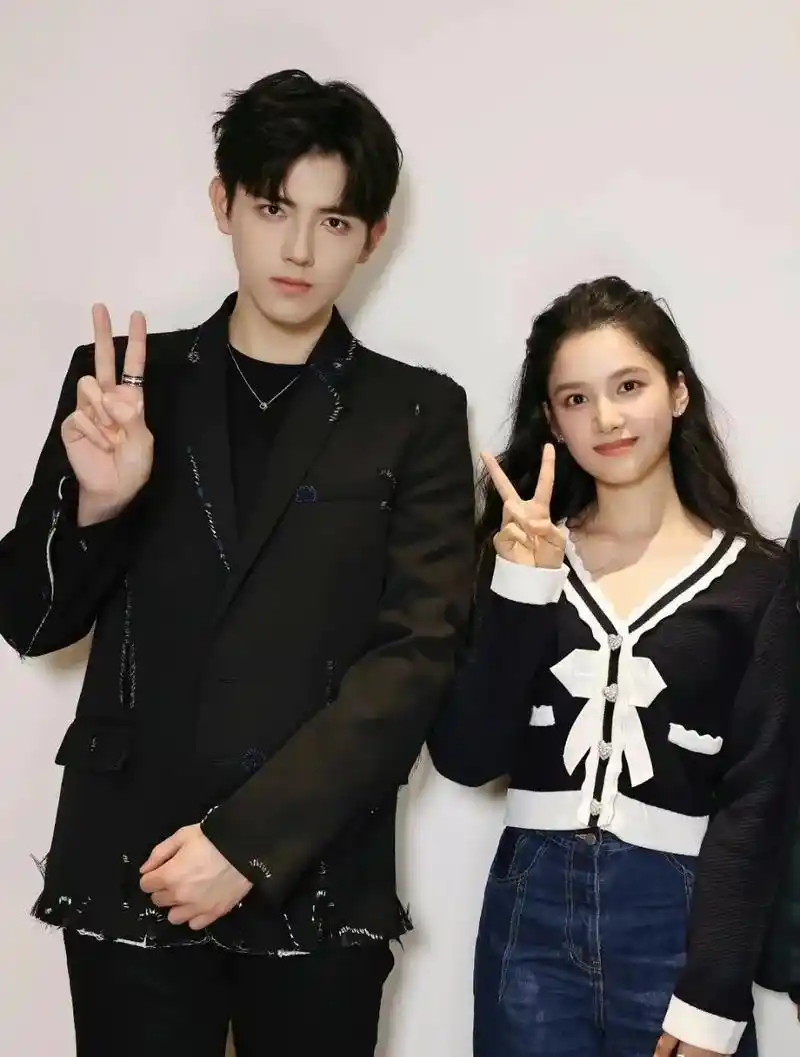 命韵循环 20cm身高差,磕到你们了吗?20公分完美的身高 - 抖音