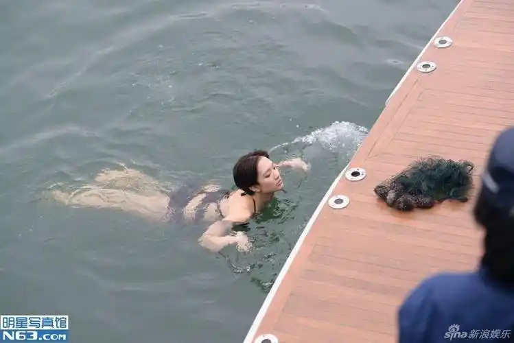王君馨泳装图片-950x634.85k.高清大图-明星写真馆n63.com