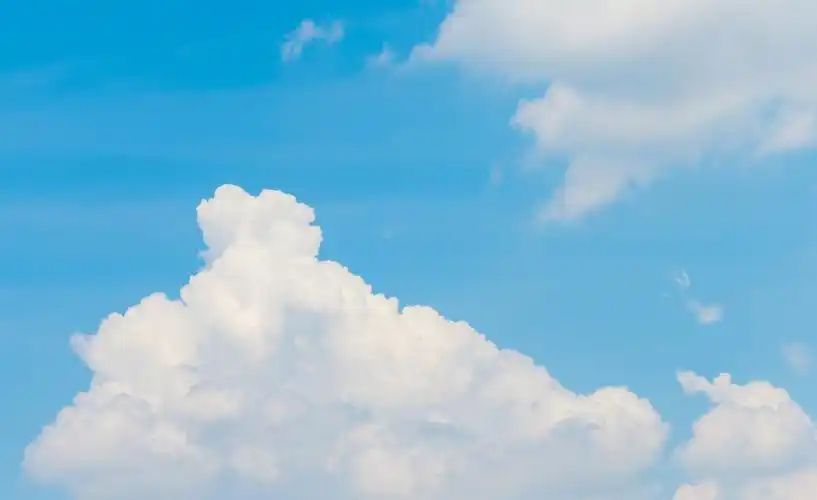 云朵是天空最美的文案