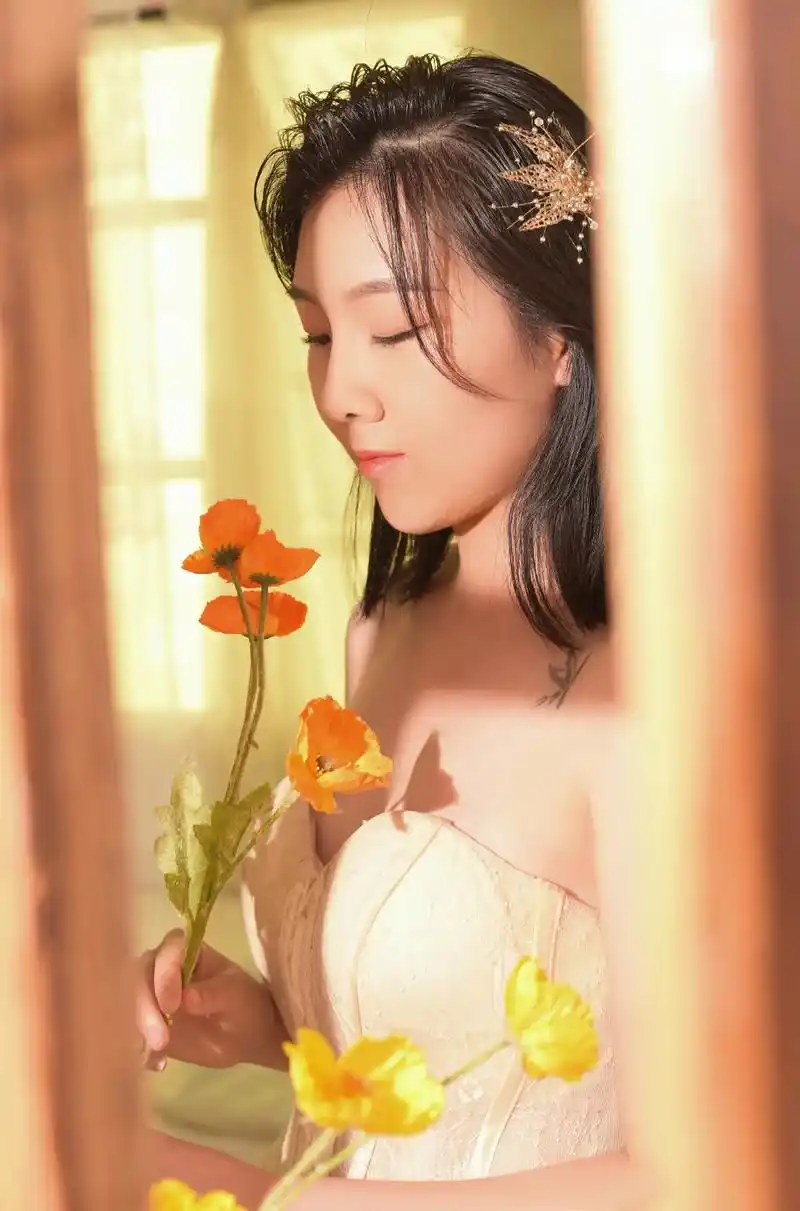 爱自己开满鲜花的宇宙 日子总是温柔又闪光  #个人写真  - 抖音