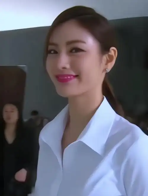 林珍娜,气质女神,又美又飒!