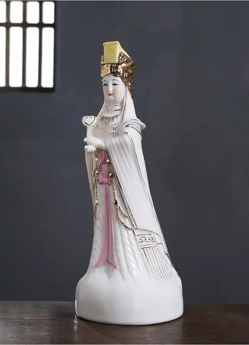 妈祖神像天上圣母天后海神娘娘湄洲岛妈祖陶瓷摆件家居供奉保平安