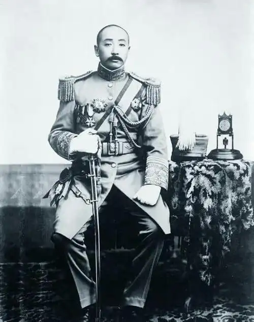 他曾经称霸东北几十年一代枭雄张作霖的珍贵老照片