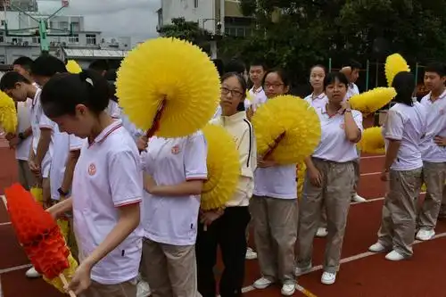 〈疫情后的运动会风采!〉――鳌江四中2020七年(3)班