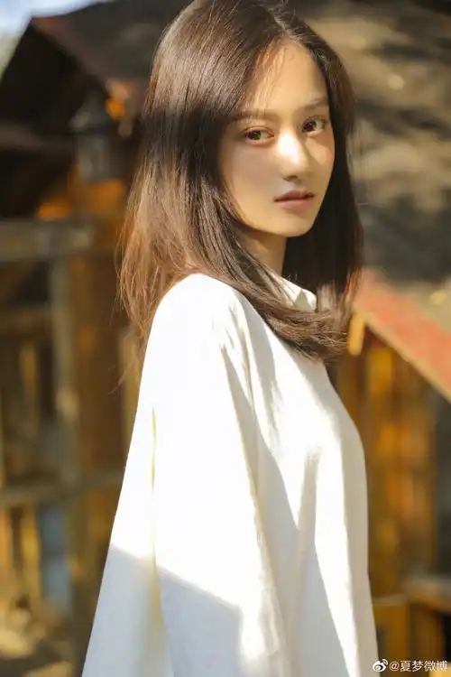 除了恭喜妹妹们,我觉得有必要恭喜王京花,慧眼识珠