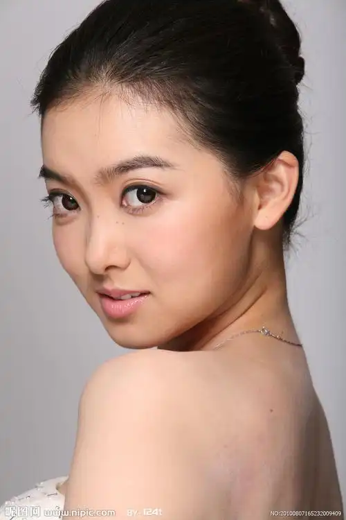 p data-id="gnrtbtqw9g">王京京,女,1986年1