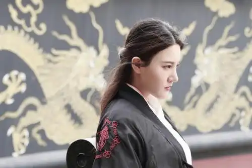 2020年是刘筱筱出道的第十个年头,她却只能以刚出道时的扈三娘为幢眄