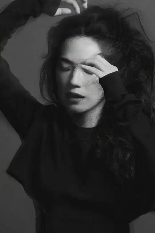 舒淇年代感黑白大片