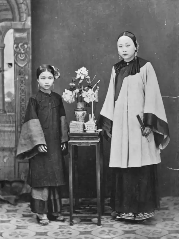 原创同光年间老照片清廷高官民间女子