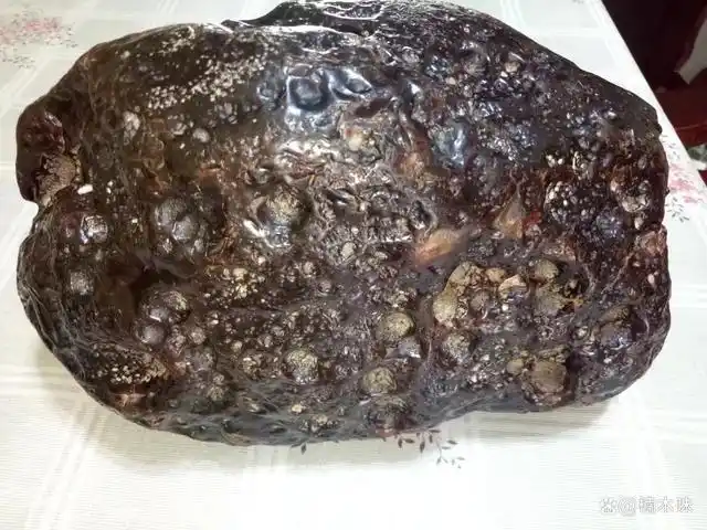 珍稀的"玛瑙陨石",带你走进一个神秘的未知世界