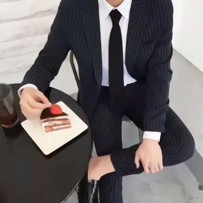 西装系男生部位头像