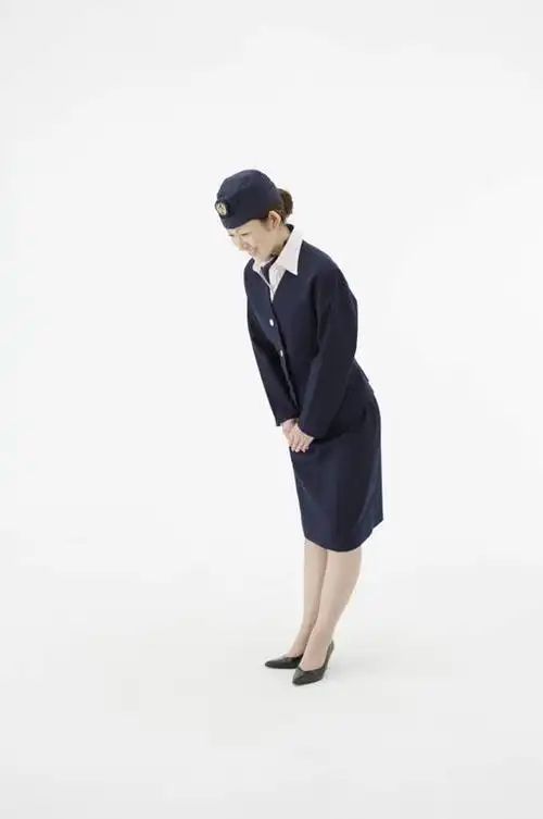 白天,白色背景,侧面,工作服,制服,亚洲,仅一个女性,仅一个人,弯腰