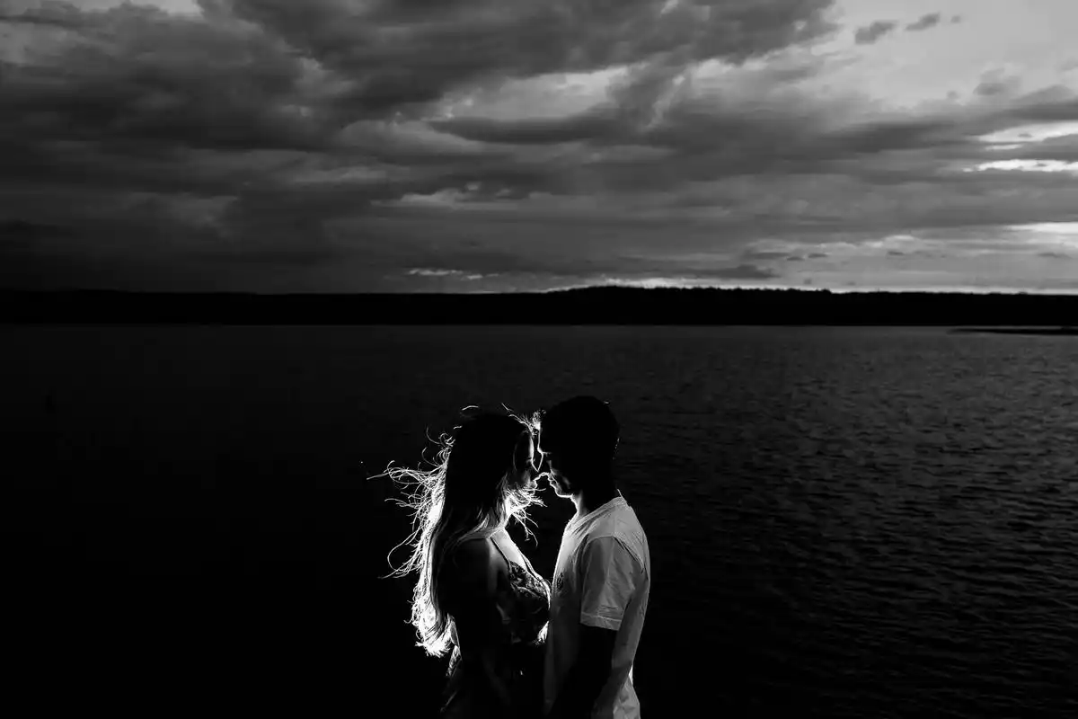 浪漫情侣唯美高清桌面壁纸