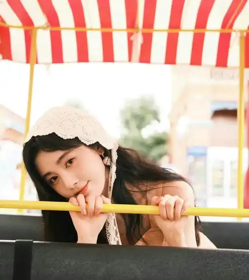 鞠婧祎洋娃娃造型写真,清新甜美可爱,惊艳迷人!_高清图集_新浪网