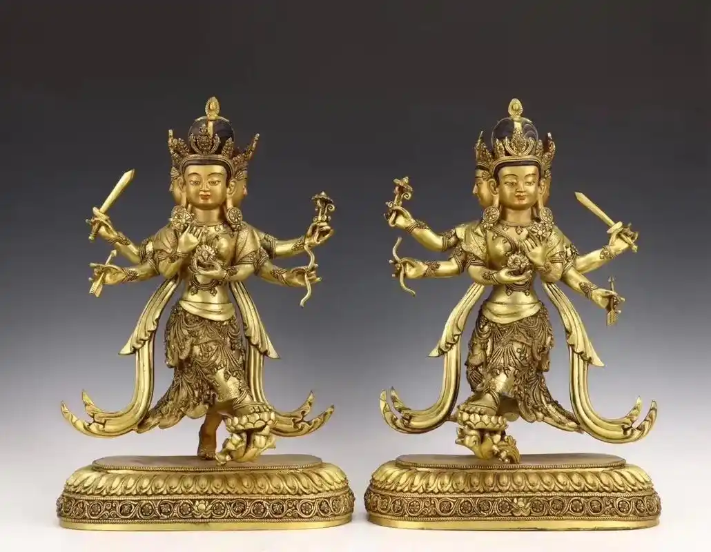 铜鎏金三头六臂金刚瑜伽佛母造像  #佛教文化 #藏品 - 抖音