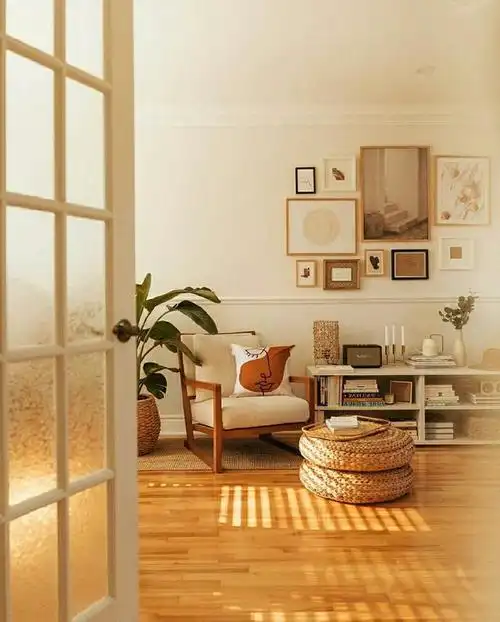 原木风格呈现出自然,舒适,温润,质朴的特点,不需要用复杂的造型或装饰