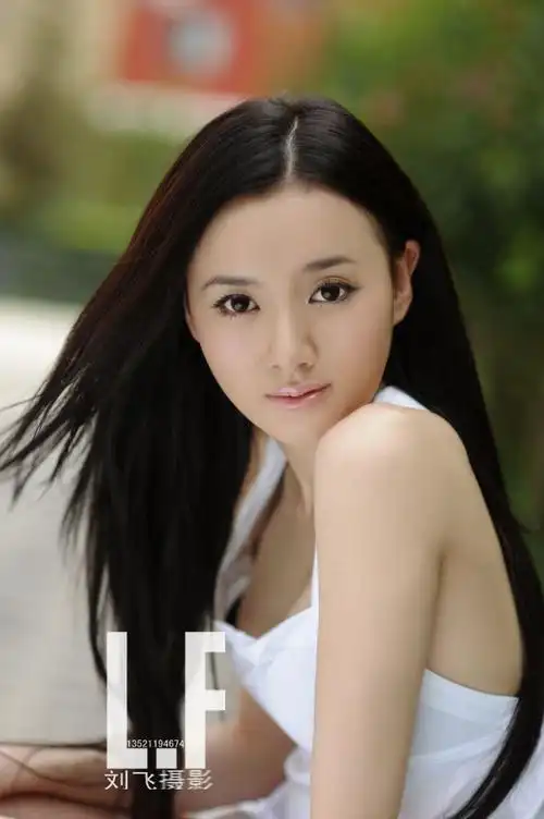 引用 引用 湖南卫视青春偶像剧《一不小心爱上你》女主角江铠同