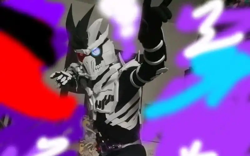 洛杉矶の地方假面骑士危险僵尸皮套伪魔改风尬变身试穿自制dangerous