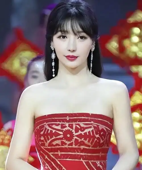 六位微胖女星身材丰满的她们有人被骂退圈有人火到国外