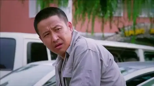 无贼:老婆生气,老公吓得连饭桌都不敢上,还捡剩饭吃