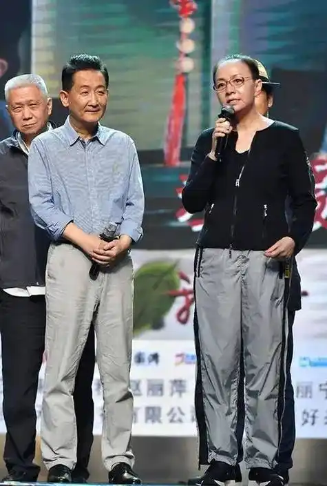 梁天说母亲谌容:心疼一生坎坷的她,我让妈妈的晚年不再流泪_文艺表演