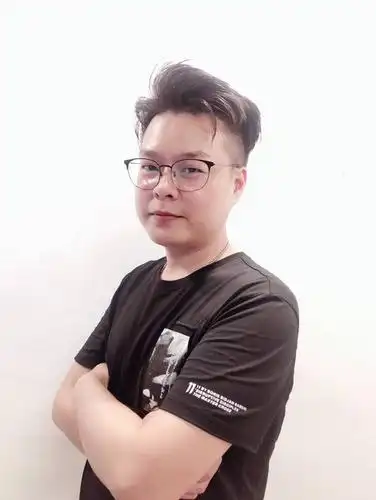 闷骚大叔资料照片_广东深圳征婚交友_我主良缘