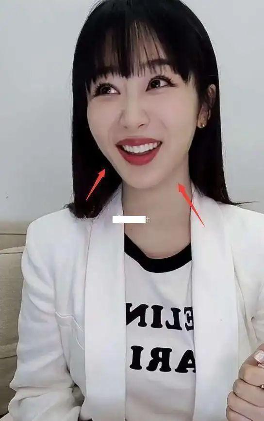 杨紫直播宣传余生脸部僵硬被吐槽撞脸网红夏紫微