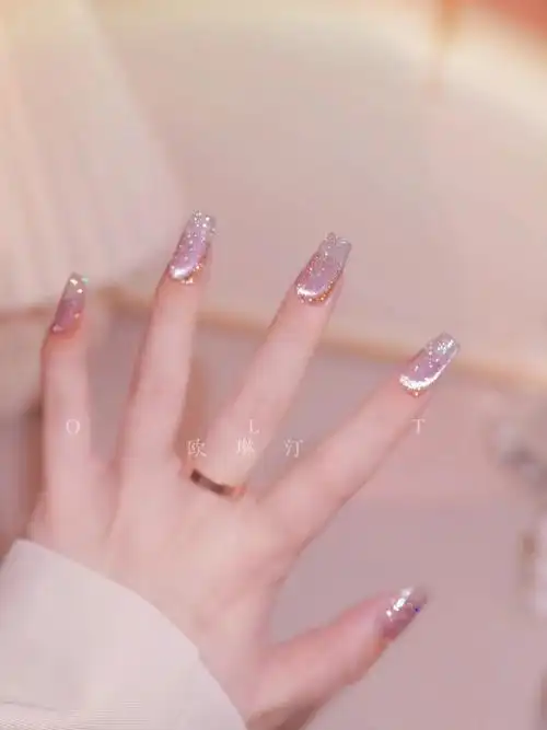 敲温柔显白闪亮银河系猫眼美甲