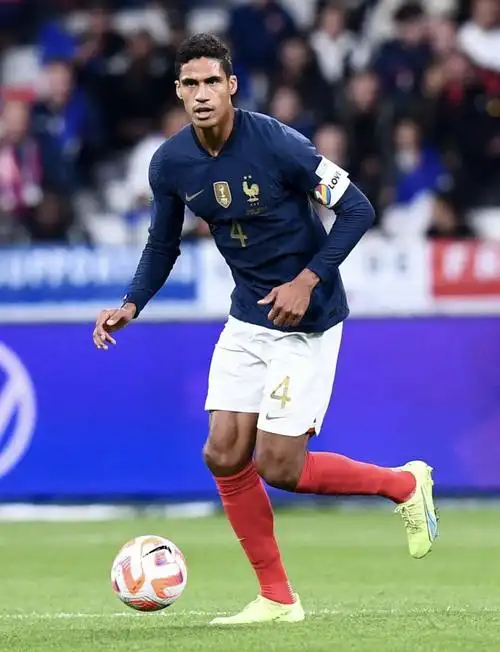 瓦拉内表现出色,俱乐部入围最佳,能否保持健康_腾讯新闻