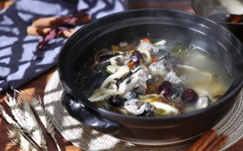 节气养生药膳——陈皮春笋乌鸡汤