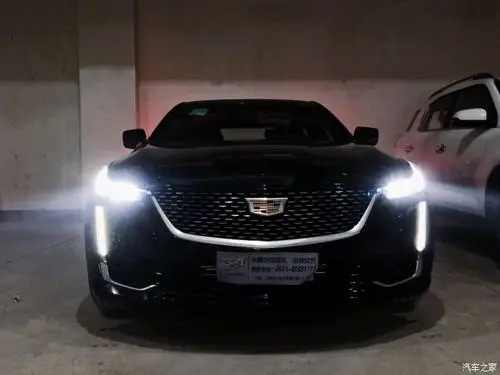 喜提新婚礼物ct5黑色豪华版,免费给凯迪拉克拍宣传
