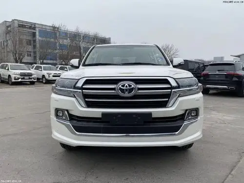 2020款丰田酷路泽4600中东版到店行情