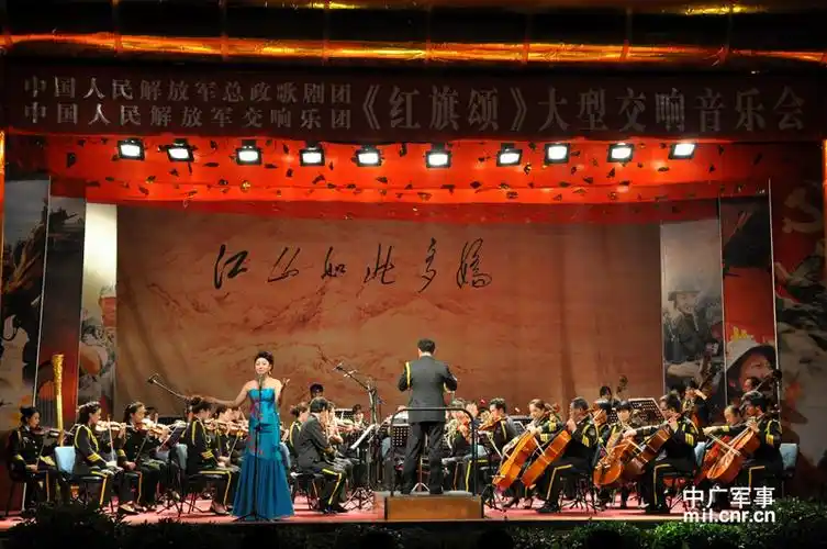 高雅艺术进军营 总政歌剧团赴驻安某部慰问演出