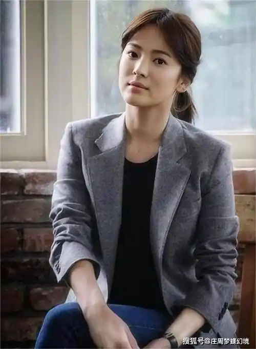 百看不厌——穿搭女神宋慧乔的气质穿搭,魅力无边彰显女人味!_长袖_风