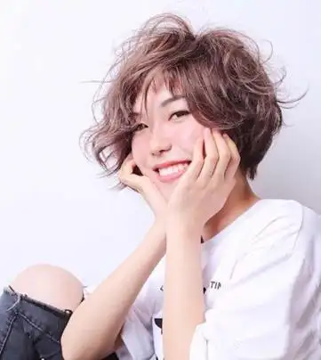 空气烫短发怎么打理女生中短发发型图片