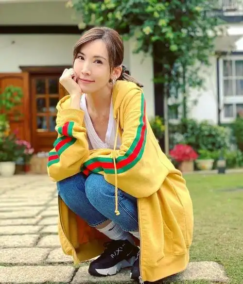 7/ 14陈若仪成功追星嫁给林志颖,小两口婚后生活恩爱还共同生育了三个