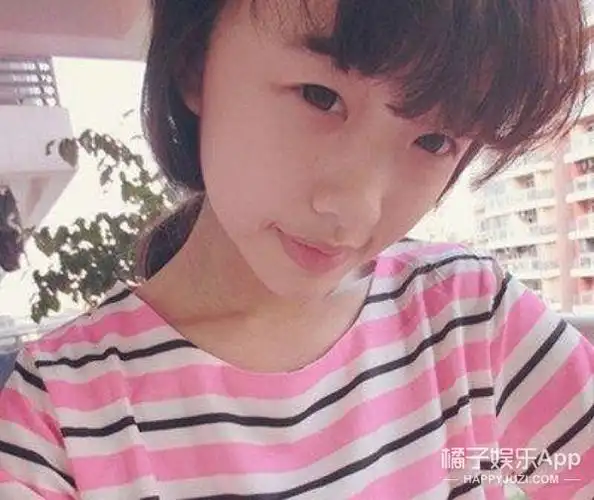 qq空间红人,高一就开网店,p图上热搜的阿沁竟然是个老网红