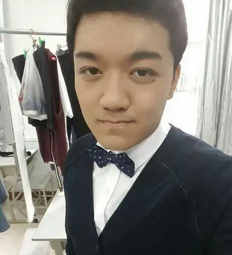 【图】尤浩然微博发文杨紫力挺 其女友曝光称希望给其私人空间