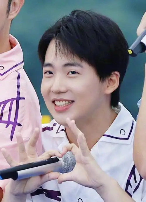 郭麒麟张雨霏互动