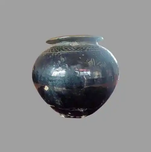 【精品推荐】宋定窑黑釉刻花罐晒宝赏析!_kiln_dynasty_ding