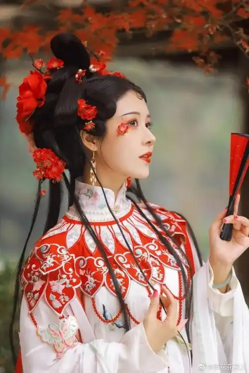 每一首古风歌|千囍与手抄卷:十里红妆迎来的新娘,当绝世无双