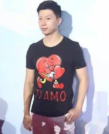 马龙,张继科,王力宏罕见同框!你们猜三人谁的身高最高?