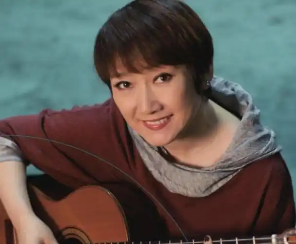 歌手成方圆个人资料