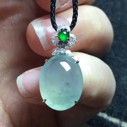 天然a货缅甸翡翠挂坠高冰种满色透亮飘花18k金镶嵌鸽子蛋珠宝吊坠